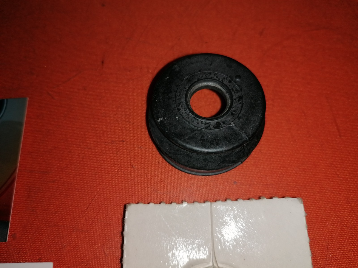 BMW R45 R65 R80 R100 Manschette Kupplungsausrückhebel Ausrücklager NEU OEM 36892