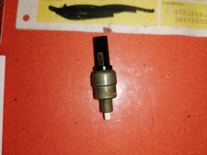 BMW R65 bis R100/7 R80 Bremslichtschalter vorne NEU OEM 37491
