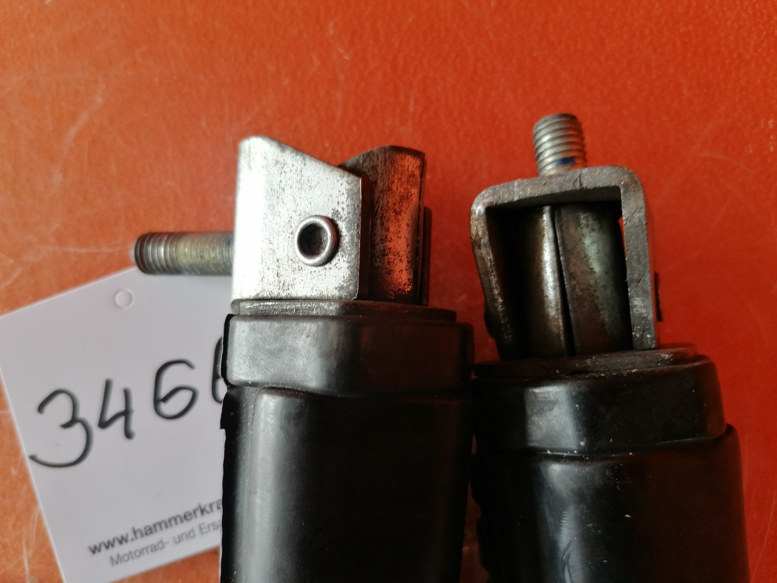 BMW R80 R100 GS Fußrasten hinten Soziusfußrasten 34664