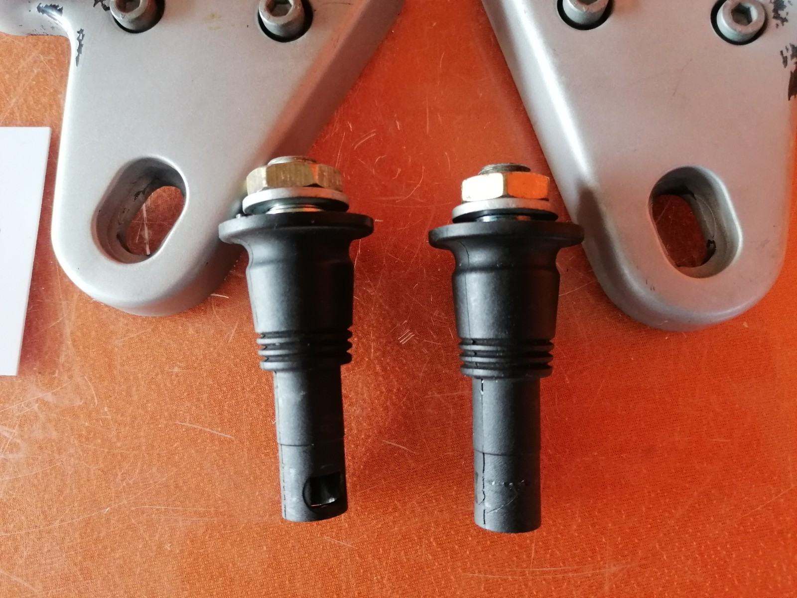 BMW R80R R100R Blinkerhalter links rechts 35031