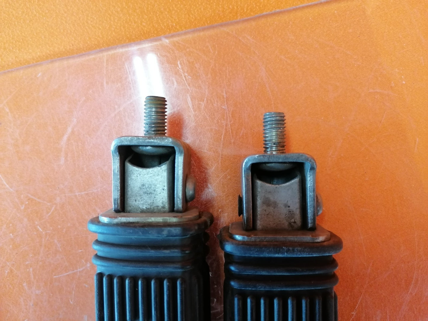 BMW R80 R100 Sozius Fußrasten 34885